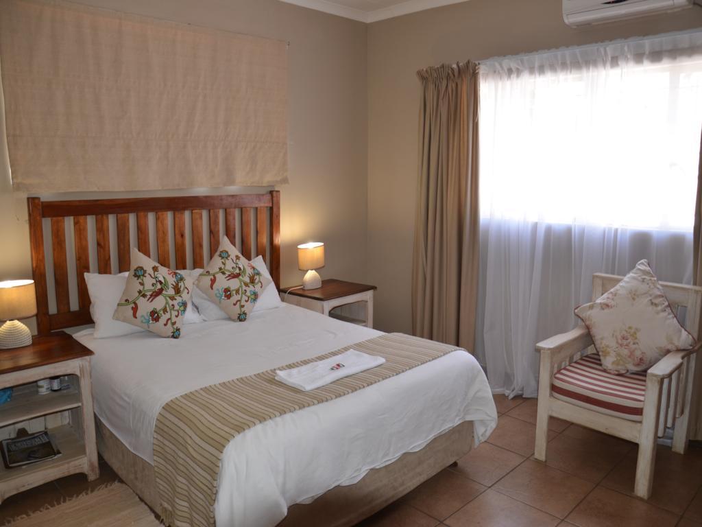 Stoep Cafe Guest House Коматипорт Стая снимка