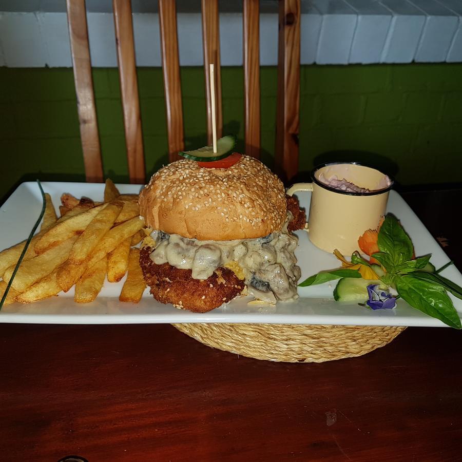 Stoep Cafe Guest House Коматипорт Екстериор снимка
